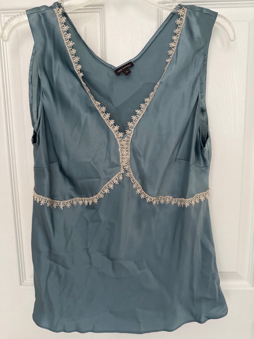 New Frontier 100% Silk Satin Top XL LIKE NEW OTHER— SEE DESCRIPTION
